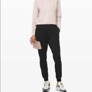 Lululemon LA warm down HR jogger size 6 EUC
